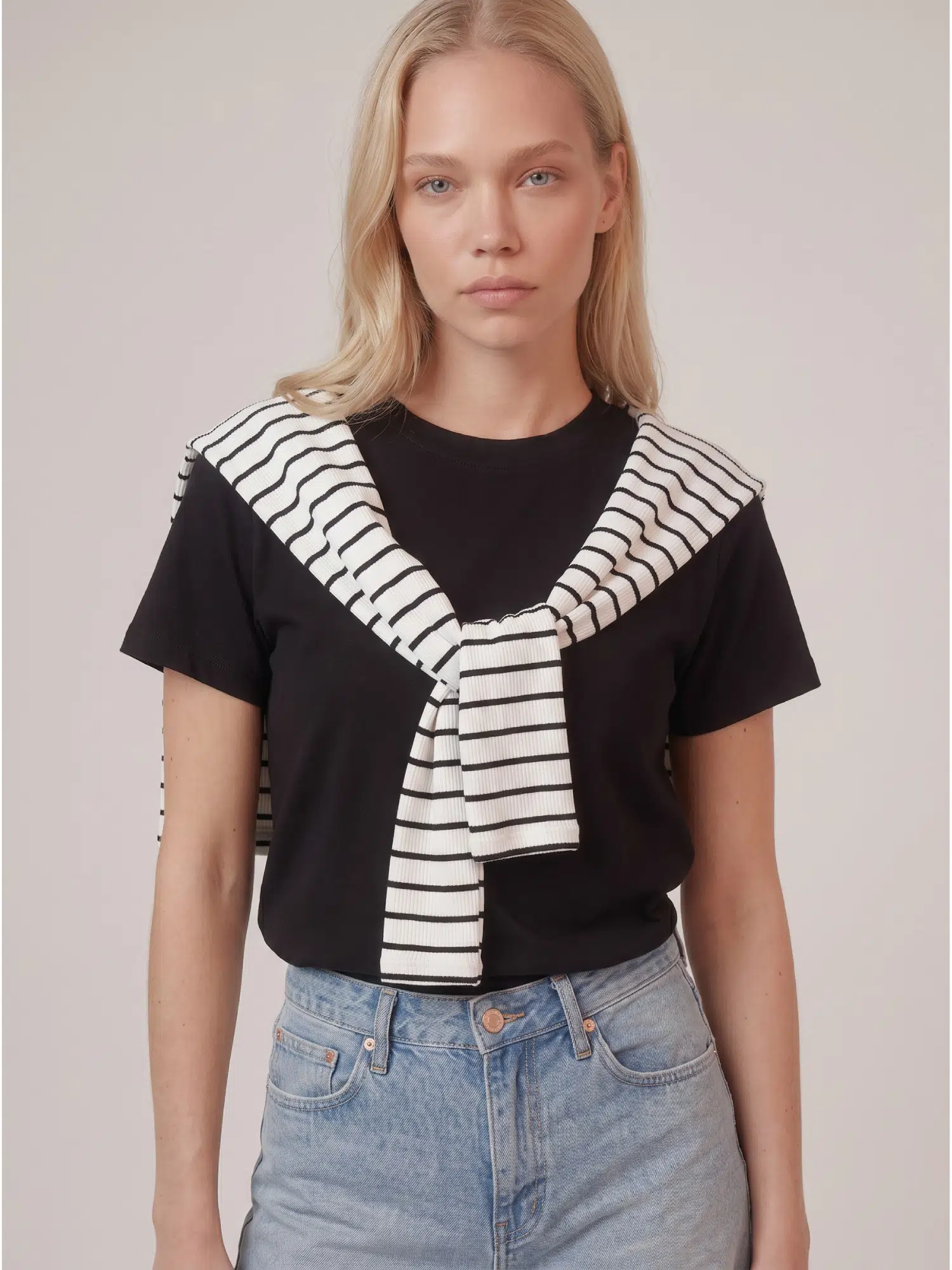Atkı Detay Tshirt T151 - SİYAH