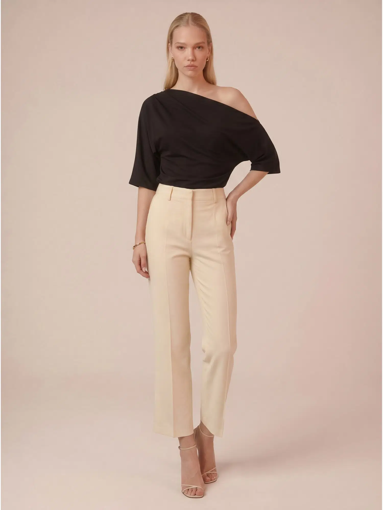 Drape Detaylı Asimetrik Bluz N26-2270 - SİYAH