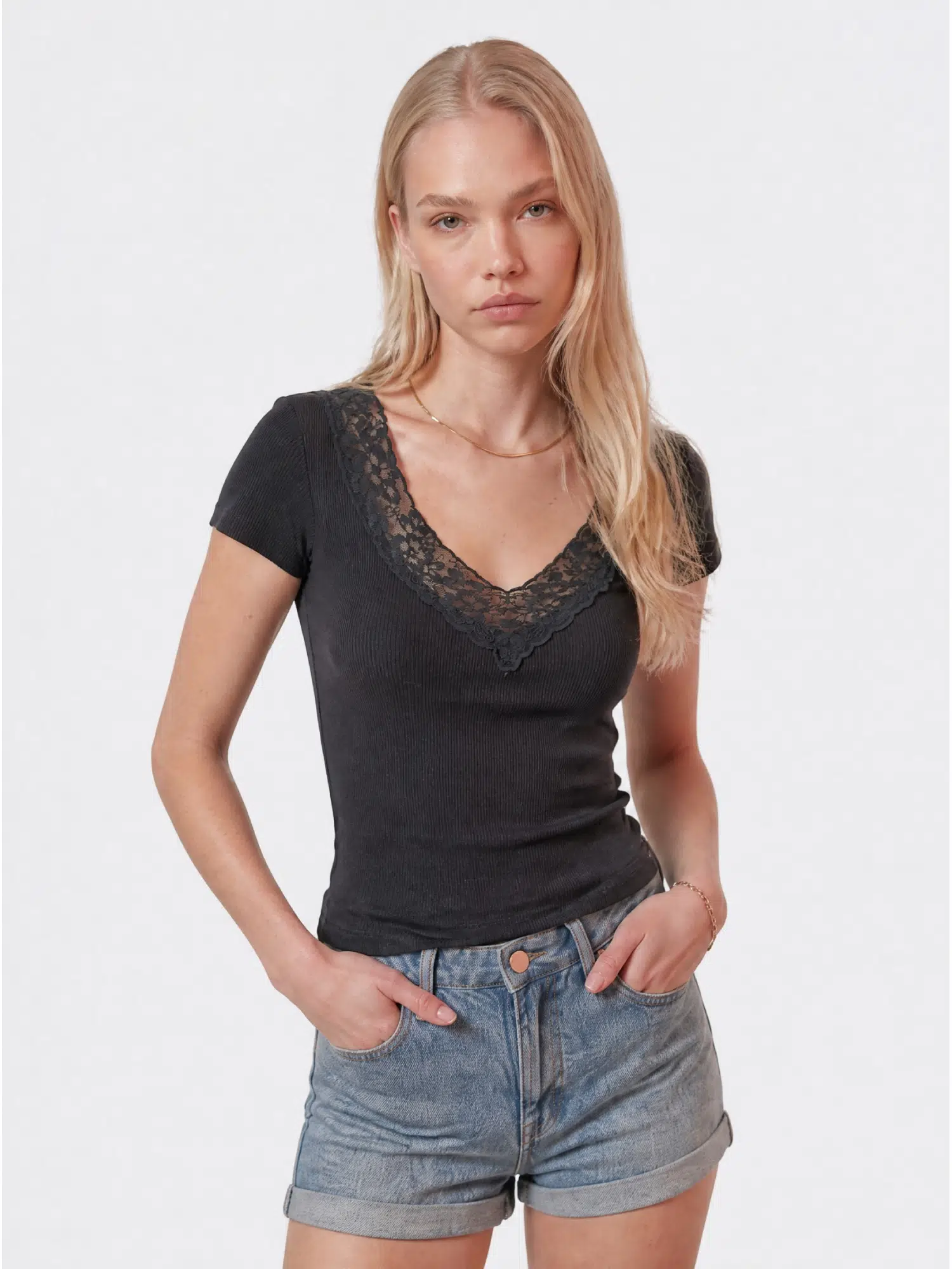 V Yaka Dantelli Tshirt 17657 - SİYAH