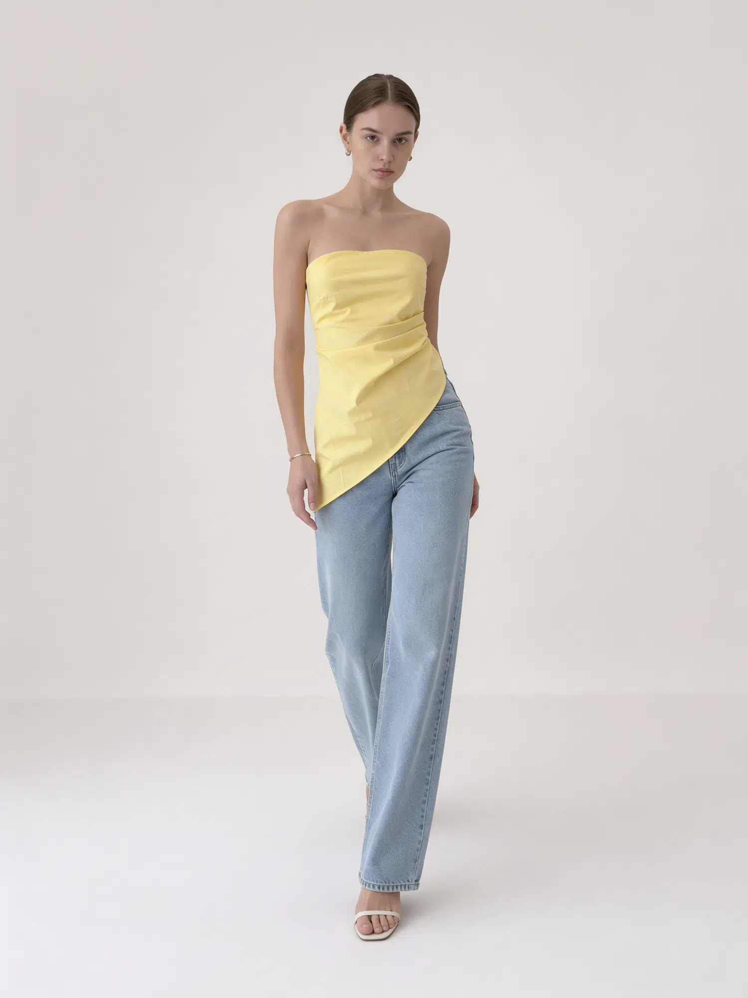 Volanlı Straplez Bluz 00020